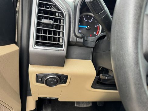 Used 2017 Ford F250 XLT image 13