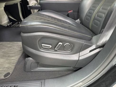 Used 2024 Rivian R1S Adventure AWD/4WD image 9