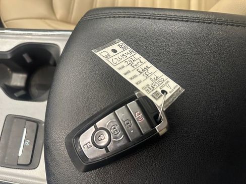 Used 2021 Ford Edge SEL w/ Convenience Package AWD/4WD image 32