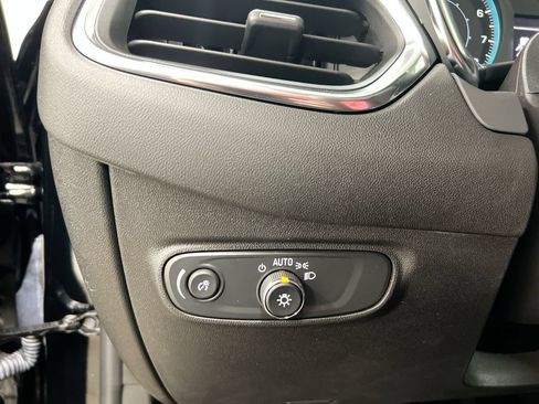 Used 2024 Chevrolet Equinox LS w/ Midnight Edition AWD/4WD image 17