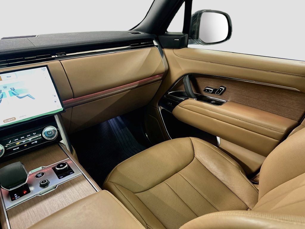 Used 2023 Land Rover Range Rover SE AWD/4WD image 24