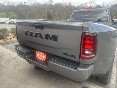 New 2026 RAM 3500 Big Horn AWD/4WD image 8