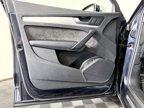 Used 2020 Audi SQ5 Premium w/ Convenience Package image 29