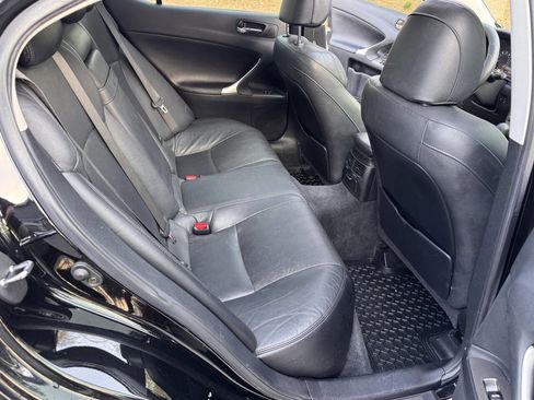 Used 2006 Lexus IS 350 image 19