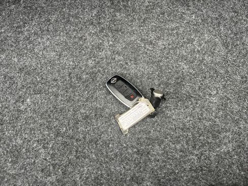 Used 2025 Nissan Versa SV image 21