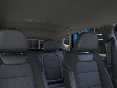 New 2026 Chevrolet Trax LT w/ Driver Confidence Package FWD image 24