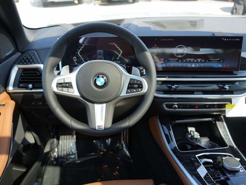 Used 2026 BMW X5 sDrive40i w/ M Sport Package RWD image 8