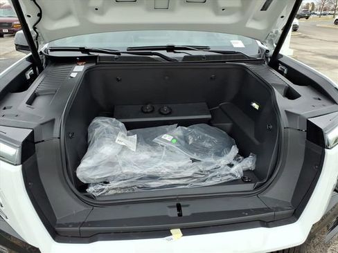 New 2026 GMC Sierra EV Elevation image 27