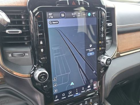 Used 2024 RAM 2500 Limited image 20