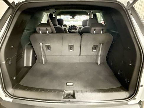 Used 2023 Chevrolet Traverse LT FWD image 26
