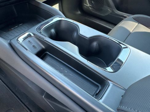 New 2025 Chevrolet Equinox EV RS image 27