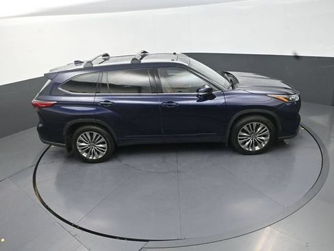 Certified 2020 Toyota Highlander Platinum AWD/4WD image 33