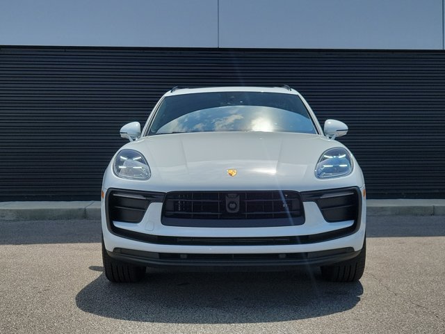 Certified 2026 Porsche Macan AWD/4WD image 12