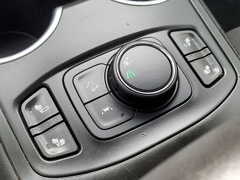 Used 2021 GMC Terrain SLT w/ LPO, Floor Liner Package FWD image 22