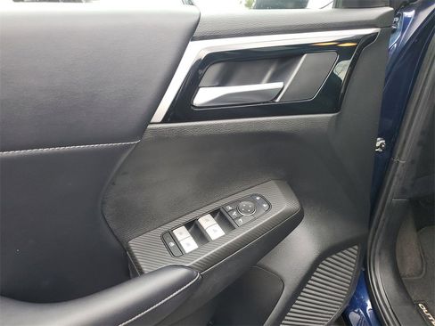 Used 2023 Mitsubishi Outlander SE image 19