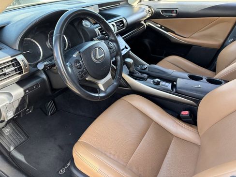 Used 2014 Lexus IS 250 w/ Navigation Package RWD image 19