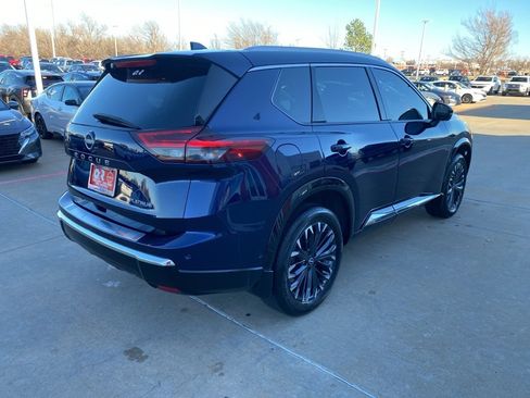 Used 2024 Nissan Rogue Platinum w/ Platinum Premium Package image 5