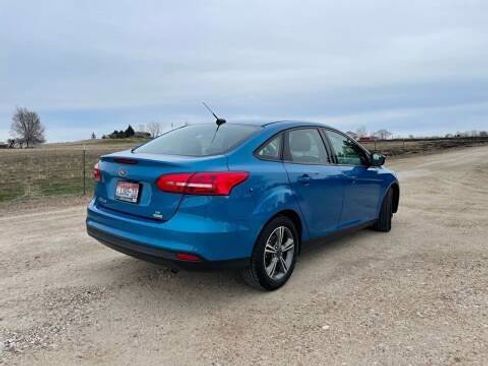 Used 2017 Ford Focus SE FWD image 7