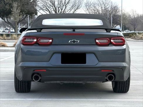 Used 2023 Chevrolet Camaro LT w/ Technology Package image 5