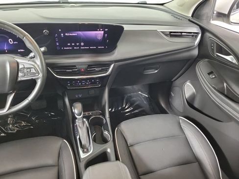 Used 2025 Buick Encore GX Avenir w/ Avenir Convenience Package FWD image 17
