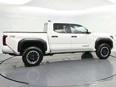 Used 2024 Toyota Tacoma TRD Off-Road AWD/4WD image 8