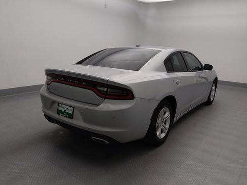 Used 2022 Dodge Charger SXT w/ Leather Interior Group RWD image 7