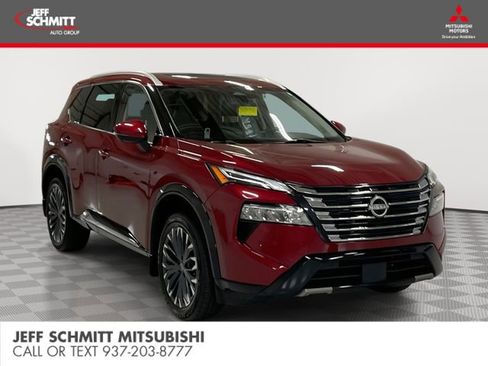 Used 2024 Nissan Rogue Platinum FWD image 1