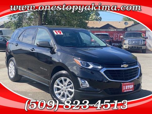 Used 2019 Chevrolet Equinox LS image 1