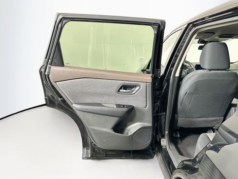 Used 2023 Nissan Rogue SV AWD/4WD image 25
