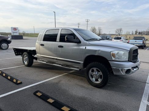 Used 2008 Dodge Ram 1500 Truck SLT w/ Popular Equipment Group image 4