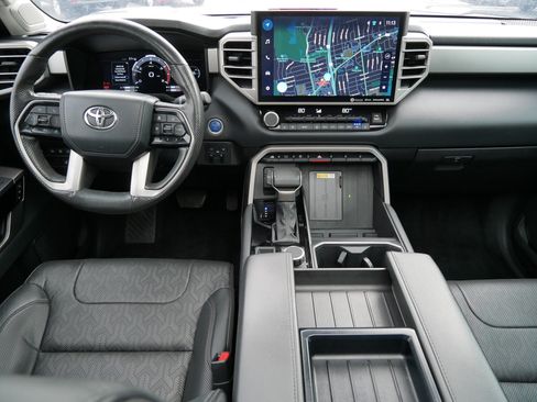 Used 2024 Toyota Tundra Limited image 10