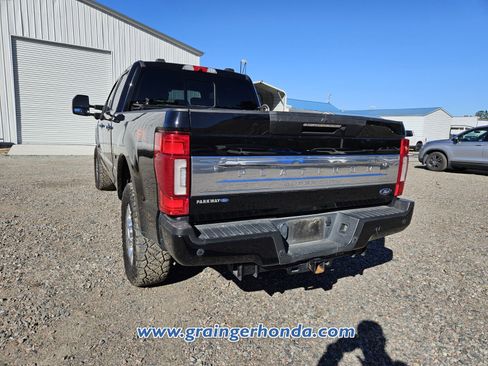 Used 2022 Ford F250 Platinum image 9