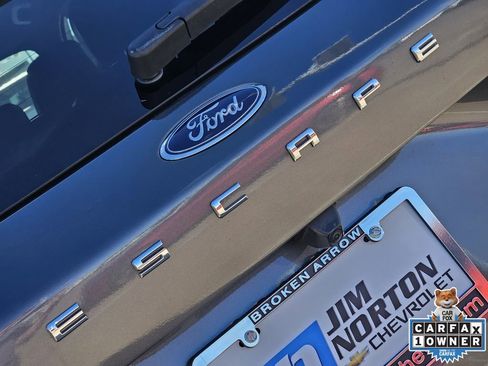 Used 2025 Ford Escape ST-Line image 14
