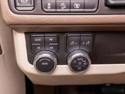 Used 2023 GMC Yukon Denali AWD/4WD image 33