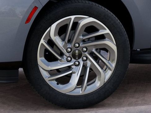 New 2027 Lincoln Navigator Premiere RWD image 19