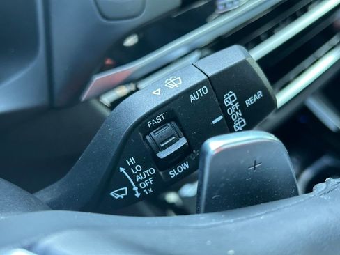 Used 2020 BMW X3 xDrive30e w/ Executive Package image 18