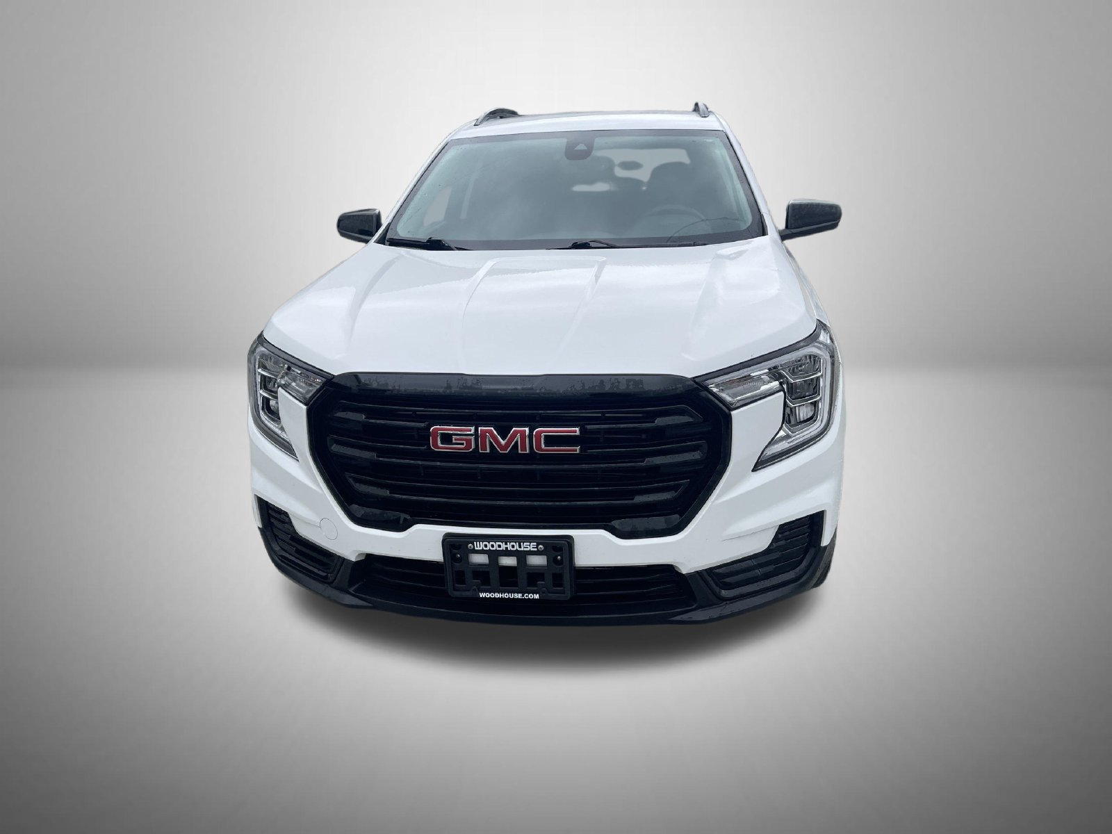 Used 2024 GMC Terrain SLE w/ Driver Convenience Package AWD/4WD image 2