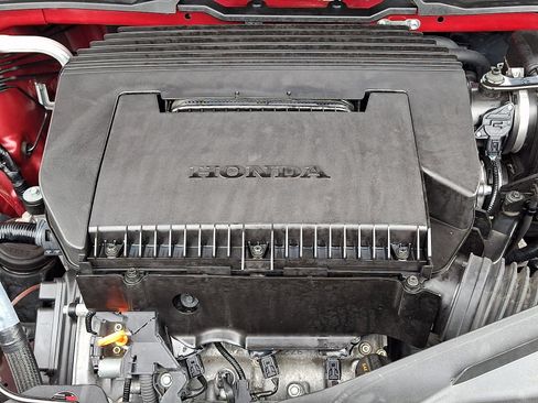 Used 2023 Honda Pilot Sport image 29