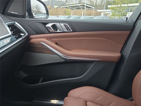 New 2026 BMW X5 xDrive50e w/ M Sport Package image 24