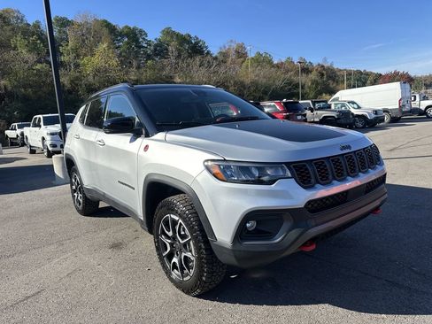 New 2026 Jeep Compass Trailhawk image 1