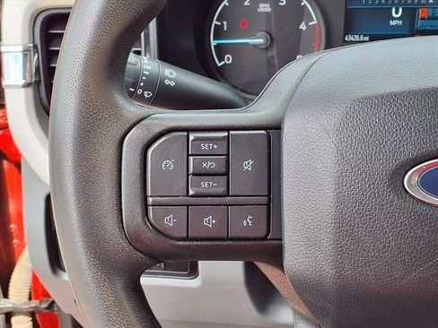 Used 2023 Ford F350 XLT AWD/4WD image 33