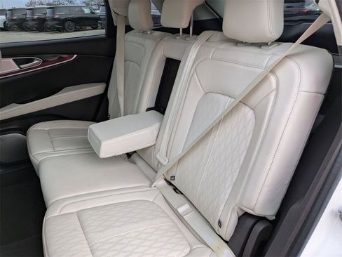 Certified 2022 Lincoln Nautilus Black Label w/ Class II Trailer Tow Package image 26