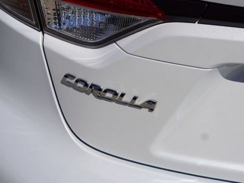 Used 2023 Toyota Corolla SE w/ Carpet Mat Package (TMS) FWD image 10