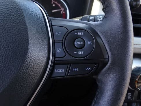 Certified 2025 Toyota RAV4 XLE w/ Convenience Package FWD image 37