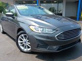 Used 2020 Ford Fusion SE image 2
