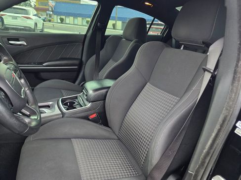 Used 2019 Dodge Charger GT image 17