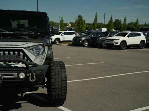 Used 2018 Jeep Wrangler Unlimited Sport S AWD/4WD image 41