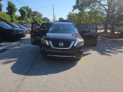 Used 2019 Nissan Pathfinder SL