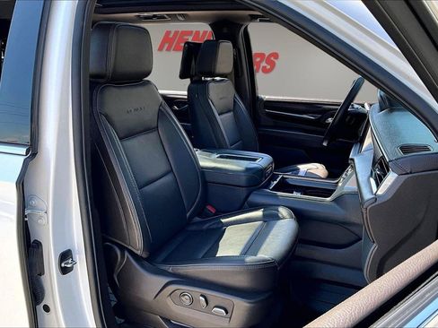 Used 2023 GMC Yukon Denali w/ Denali Reserve Package AWD/4WD image 31