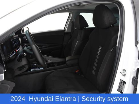 Used 2024 Hyundai Elantra SEL w/ Convenience Package FWD image 23